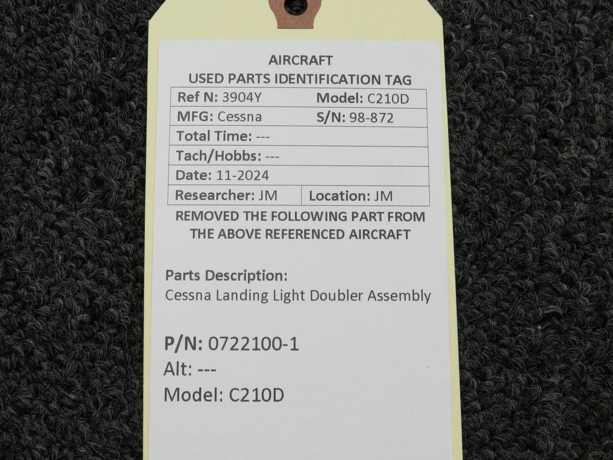 Cessna Aircraft Parts 0722100-1 Cessna C-210D Landing Light Doubler Assembly