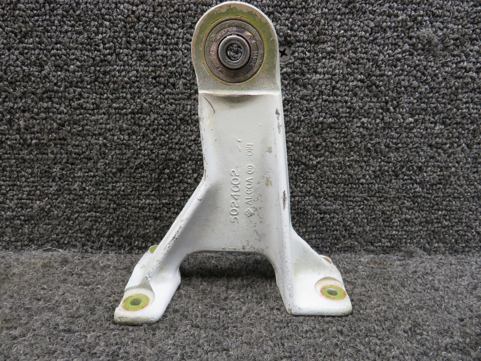 5024002-5 (Use: 5024002-13) Cessna Aileron Hinge Assembly Inboard LH