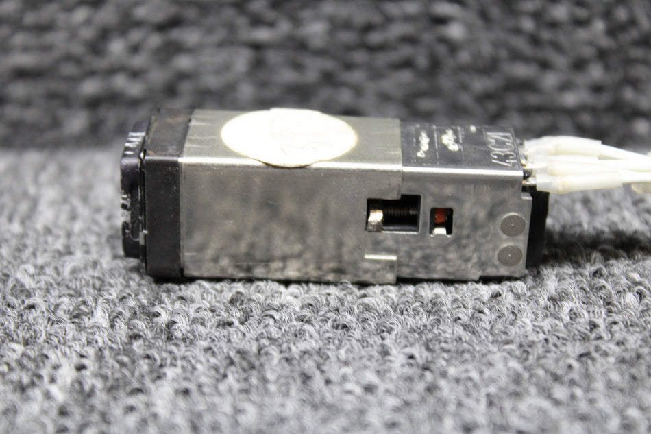 99-230-6D1-3063 Swearingen SA226-T(B) Annunciator Switch (Alt Sel, Pitch, Alt, GA)