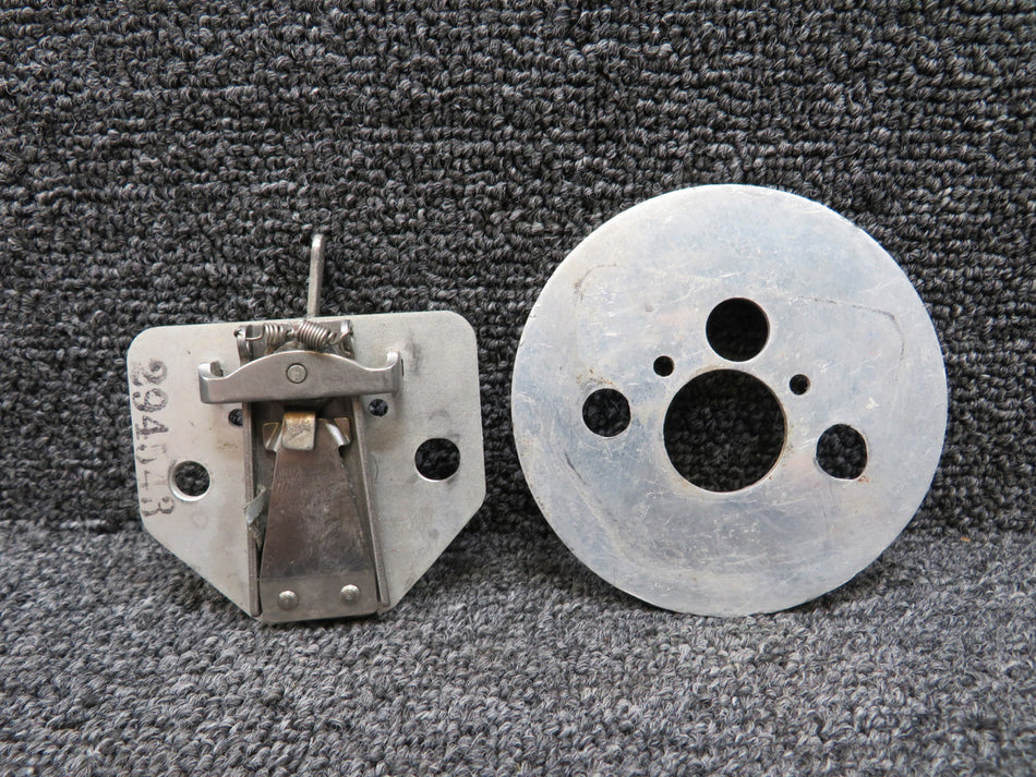 294543, 0812974-2 Cessna 310K Seat Wedjit w Plate Assy (Worn Spring and Plate)