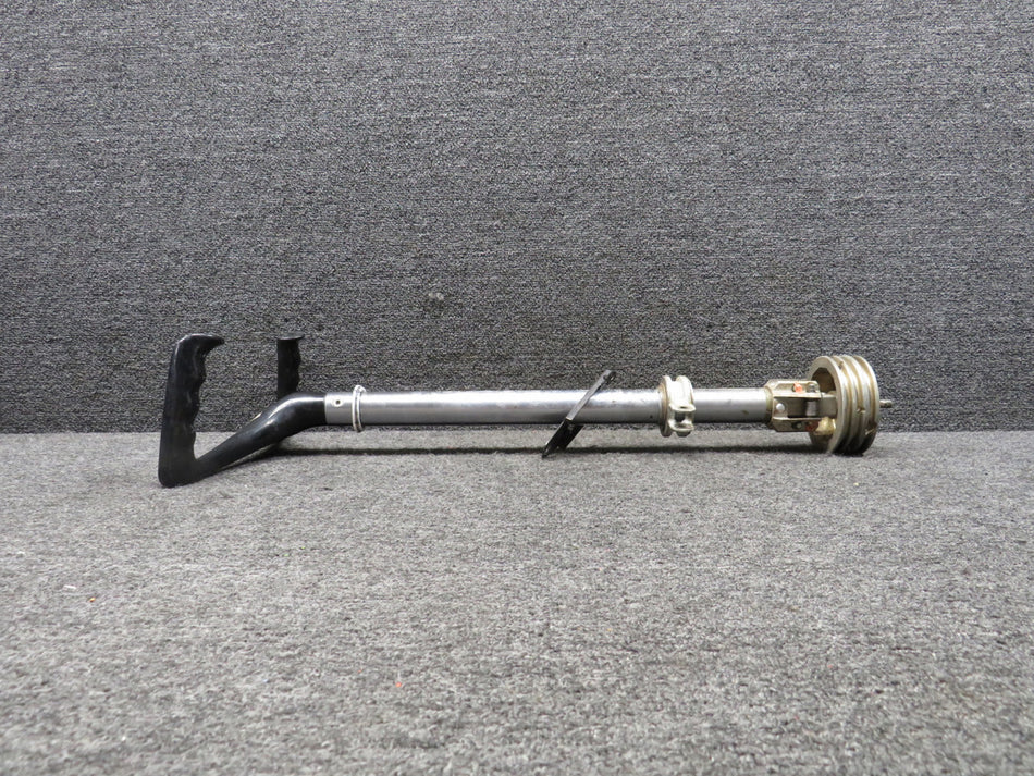 1767078-201 Cessna 177 Control Wheel w Tube and Bearing Assembly