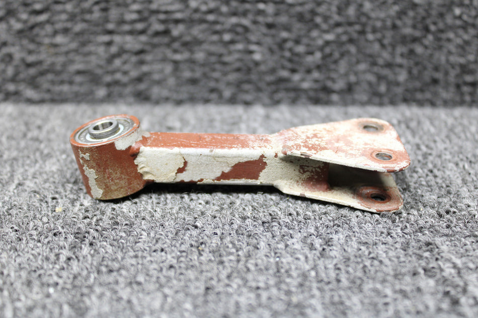 27-71004-007 Swearingen SA226-T(B) Aileron Link Middle Outboard LH or RH