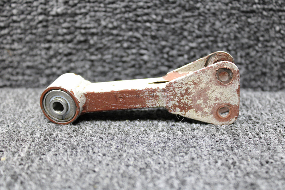 27-71004-007 Swearingen SA226-T(B) Aileron Link Middle Outboard LH or RH
