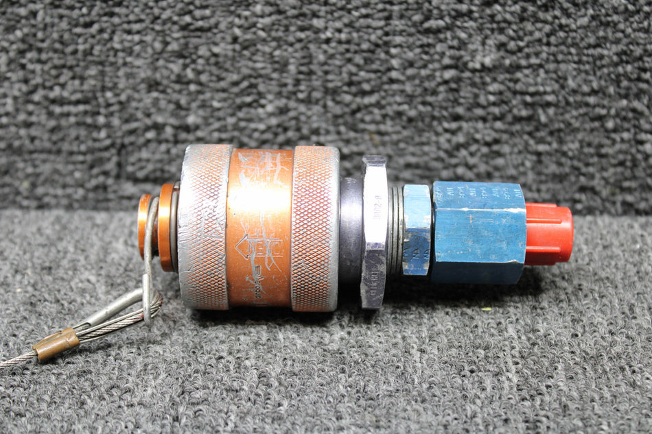 3207-8, 3205-8 Swearingen SA226-T(B) Hydraulic Line Cap and Adapter Assembly