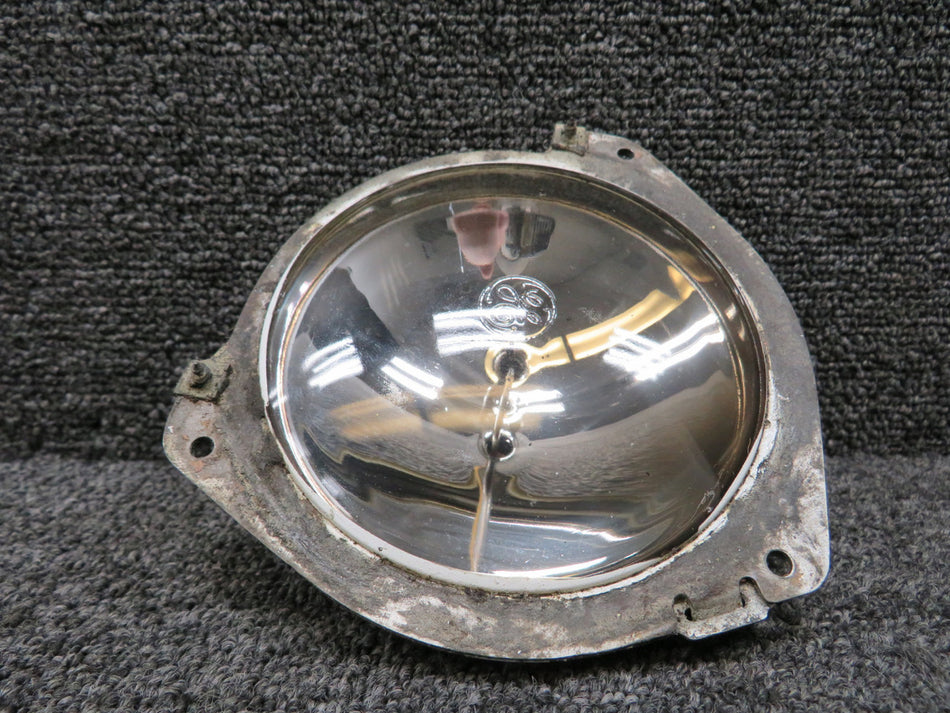 0752644-6, 0752644-2 Cessna 182Q Landing Light Assembly with Bracket RH