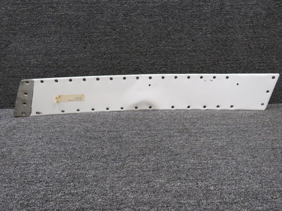 5622013-200 Cessna 414 Upper Center Wing Fairing Strip LH (Worn Paint)