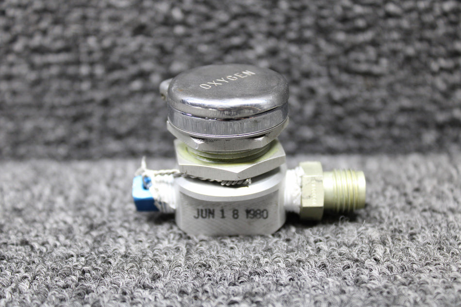 170098 (Use: 9912057-15) Puritan Bennett Oxygen Outlet with Straight Fitting