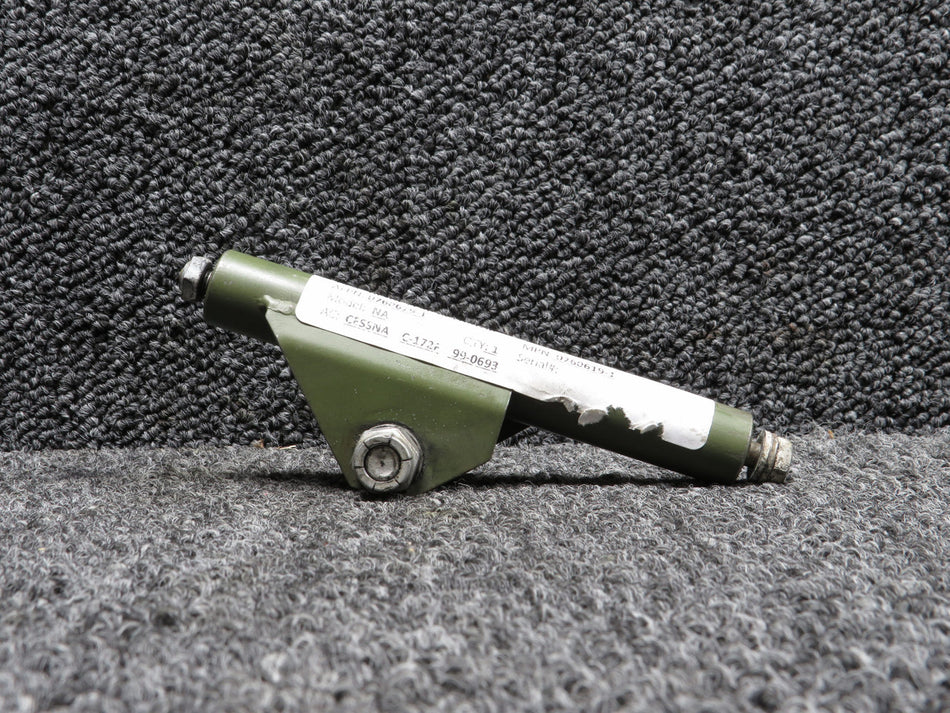 0760619-1 Cessna C-172F Flap Actuator Hinge