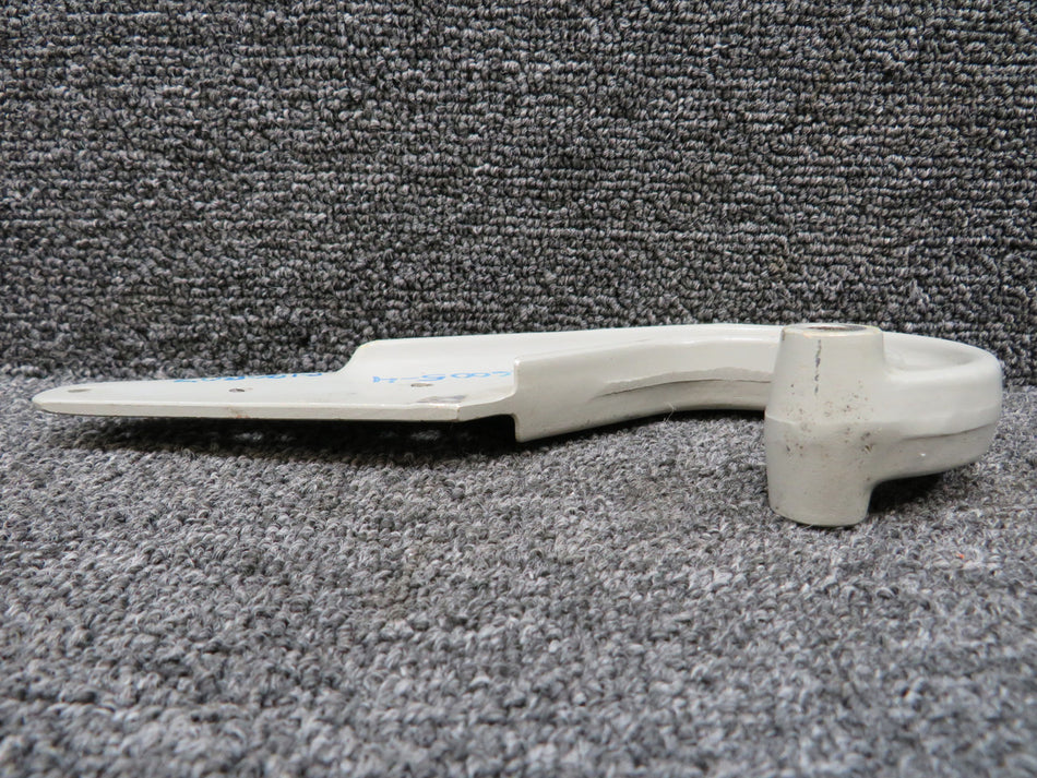 0826005-4 Cessna 310R Main Gear Door Hinge Arm RH