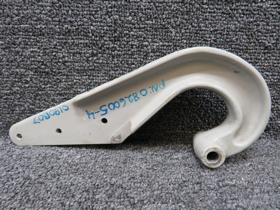 0826005-4 Cessna 310R Main Gear Door Hinge Arm RH