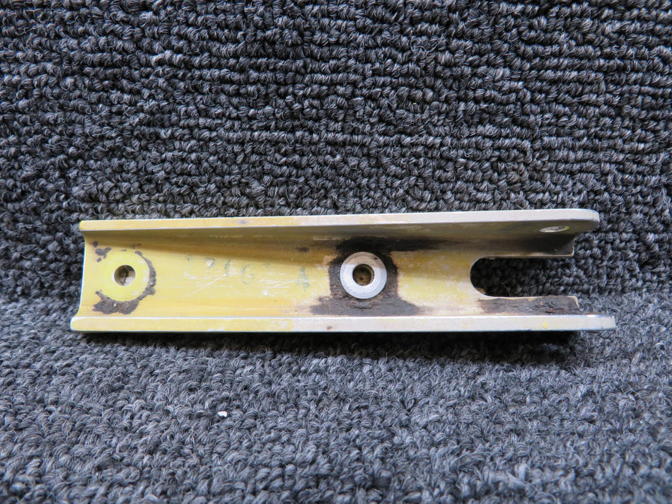 17102-002 Piper PA23-250 Hinge Flap Assembly Center LH