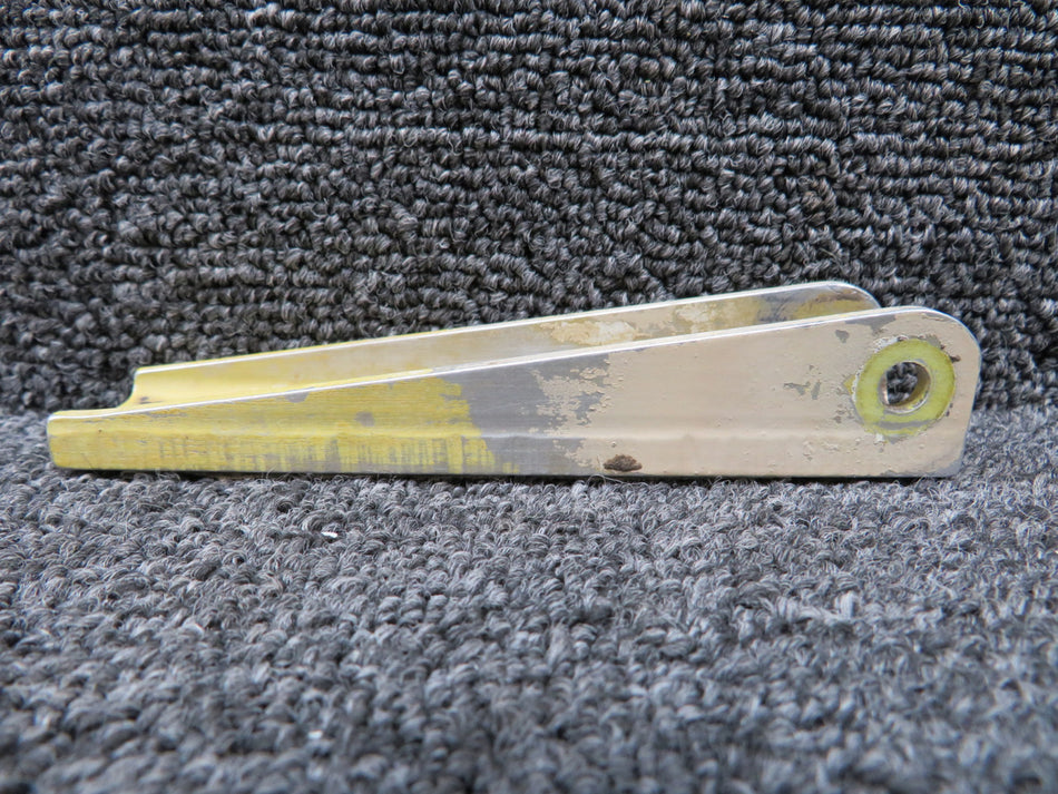 17102-002 Piper PA23-250 Hinge Flap Assembly Center LH