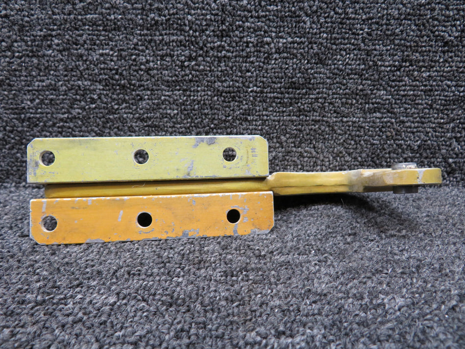 46652-002 Piper PA-31 Forging Gear Door Hinge