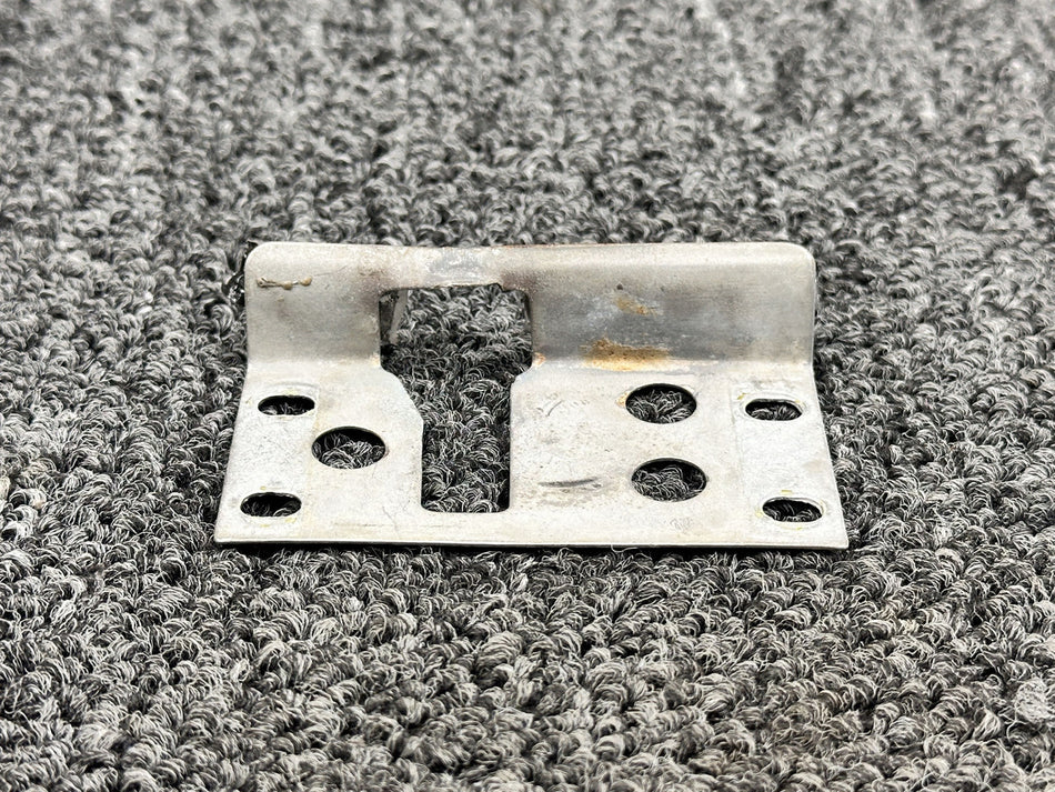 0711695-8 (Use: 0711695-12) Cessna 210J Cabin Door Clutch Cover RH (Minor Wear)