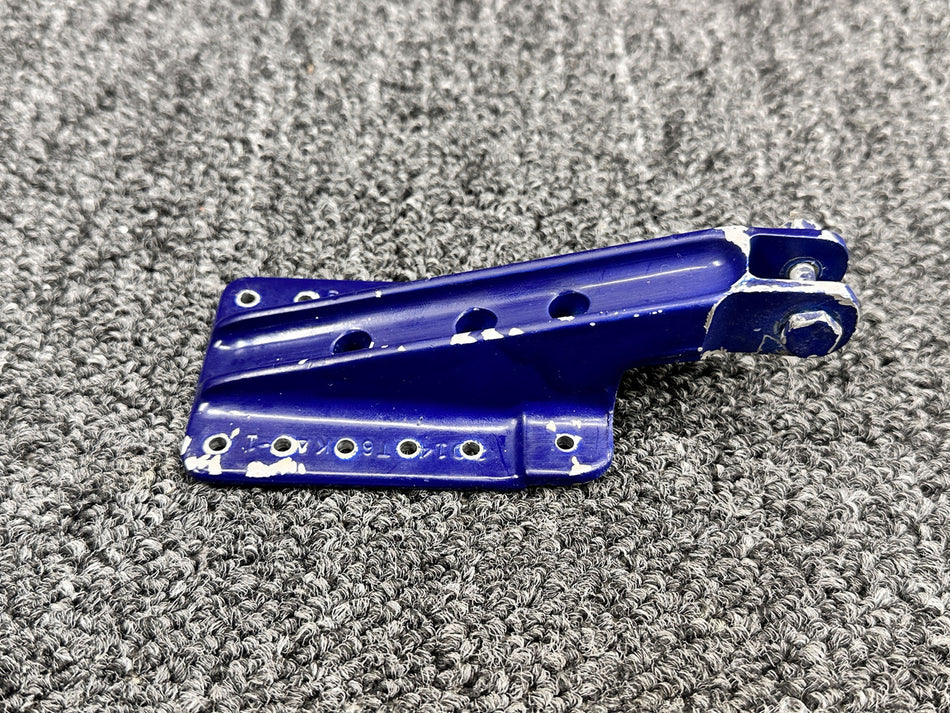 1211446-1 Cessna 210J Main Gear Door Arm Assembly