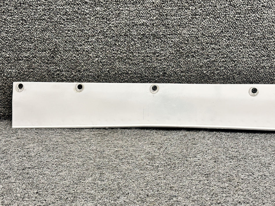 1221105-8 Cessna 210J Center Lower Fillet Assembly RH