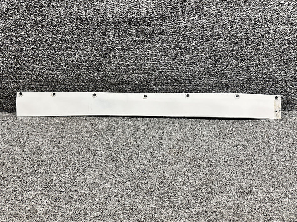 1221105-8 Cessna 210J Center Lower Fillet Assembly RH