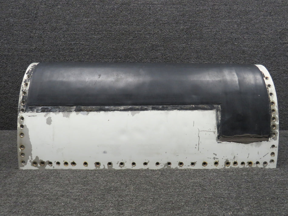 5822400-2 Cessna Leading Edge Assembly RH (Worn)