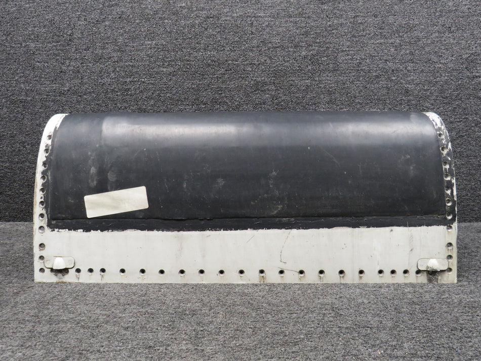 5822400-2 Cessna Leading Edge Assembly RH (Worn)