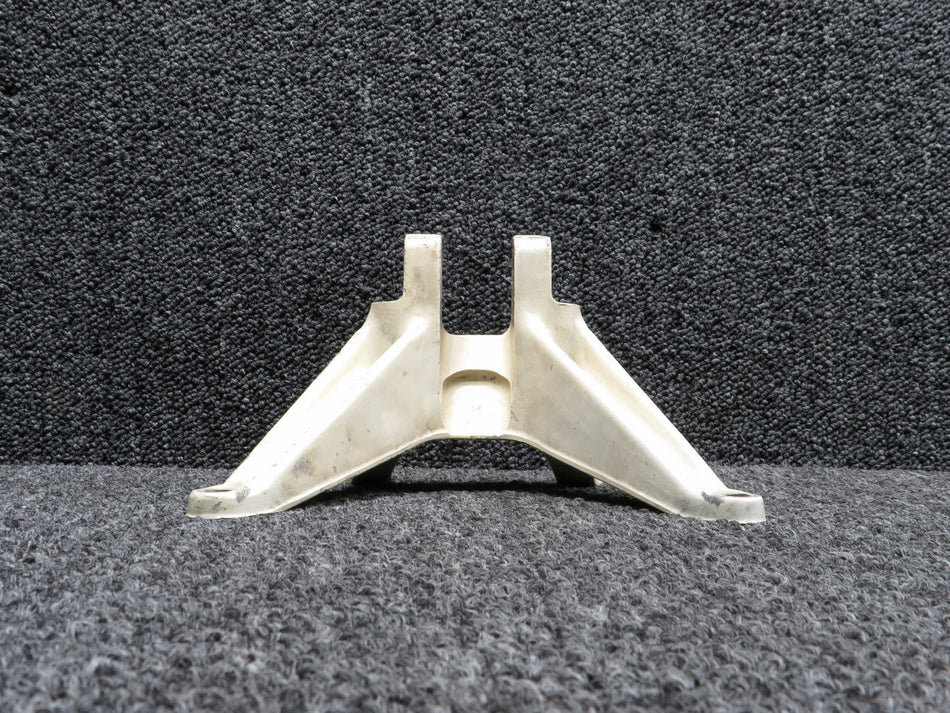 2443001-1 (Use: 2443001-3) Cessna C-172RG Actuator Fitting