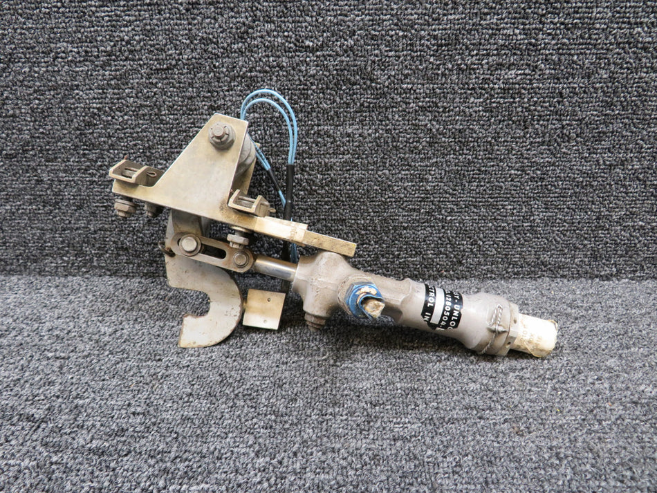 1280504-1 Cessna 210B Hydraulic Unlock & Sequence Actuator w Brackets & Switch