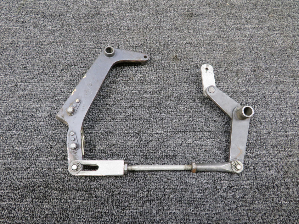 1241430-1, 1241026-1, 1241428-2 Cessna 210B Main Gear Uplock Mechanism Assy RH