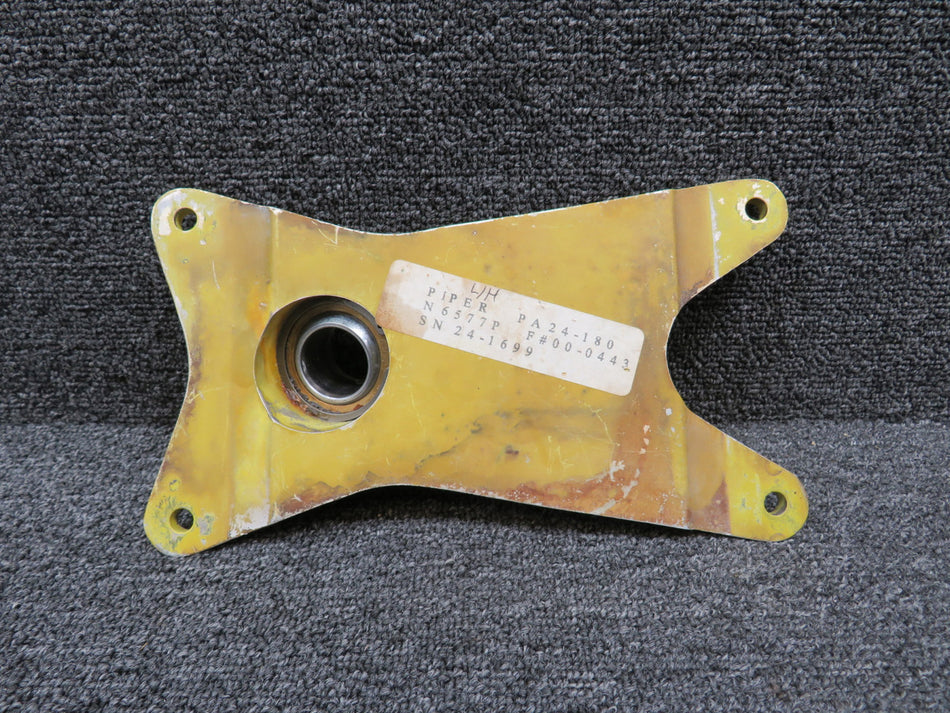 20757-000 (Cast: 20756) Piper PA24-180 Trunnion Main Gear Forward Fitting LH