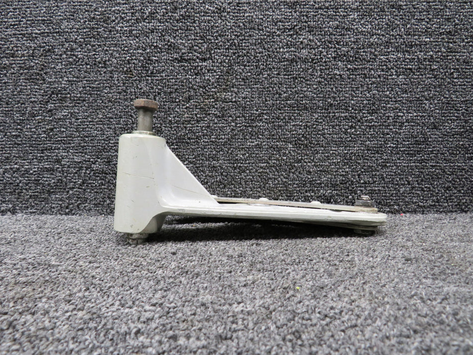 0841104-3, 0843500-6 Cessna Rocker Arm Bellcrank Assembly with Link LH