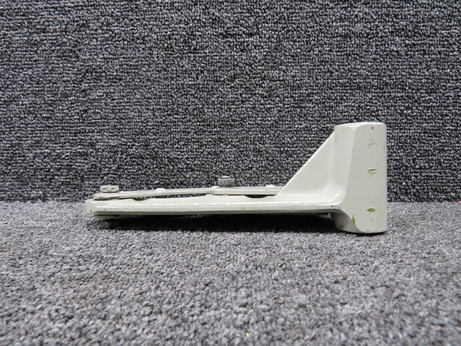 0841104-4 Cessna 320E Main Gear Door Bellcrank Rocker Arm Assembly RH