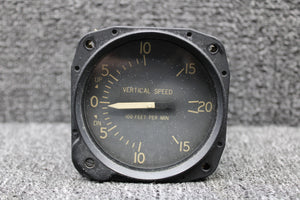 7000-C32 (Alt: C661080-0101) United Inst Vertical Speed Indicator (Sun Haze)