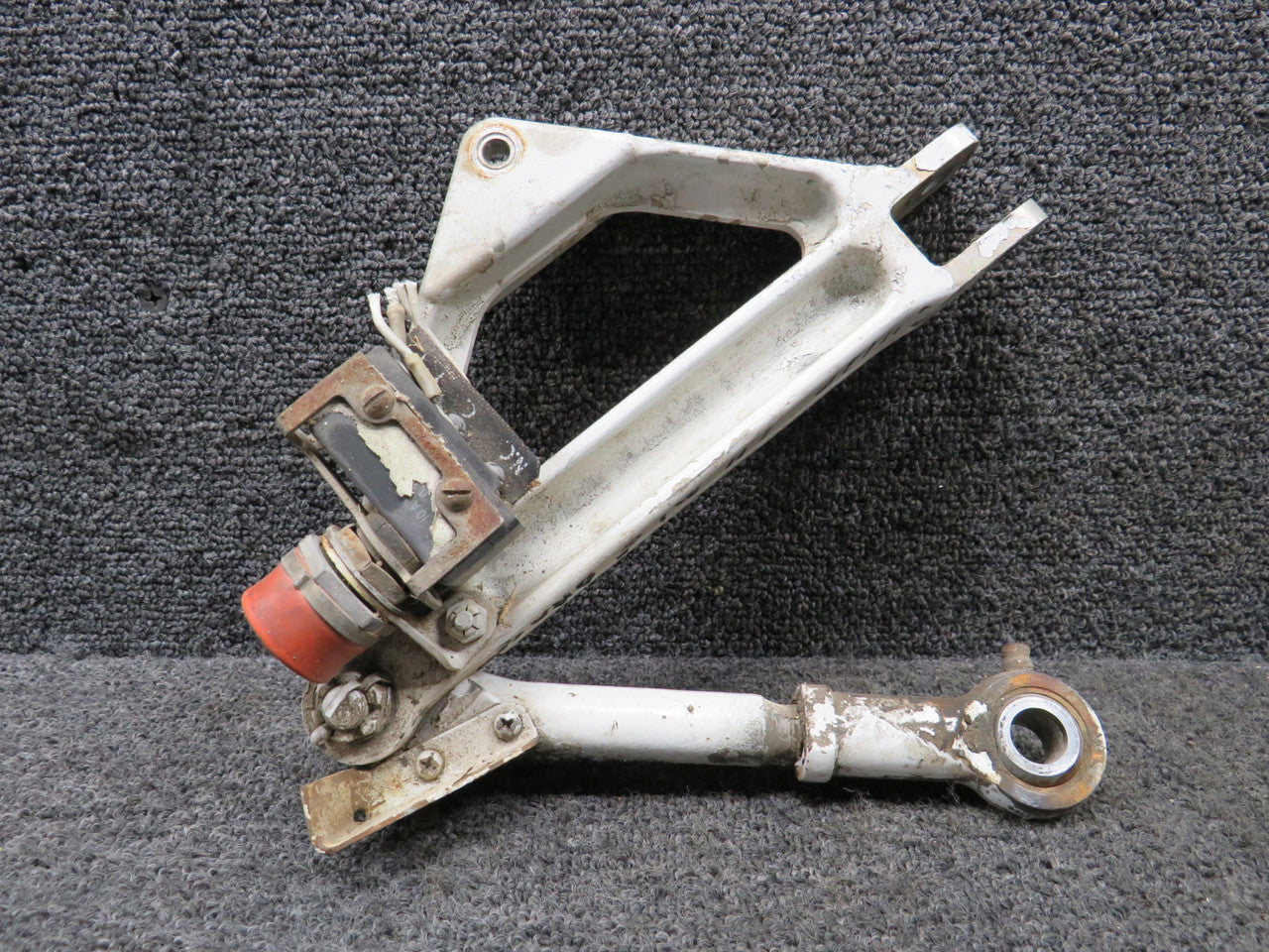 20767-004 Piper PA24-250 Main Gear Upper Side Brace Assembly LH w