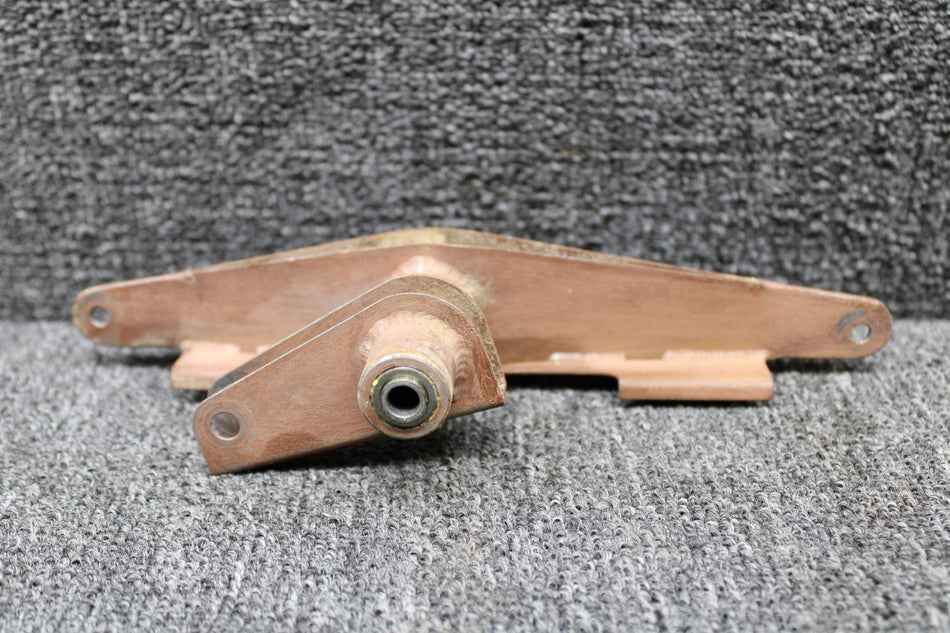 1221087-1 Cessna 210L Aileron Control Bellcrank LH