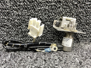 91929 (Alt: 4602CH1-3) Piper PA46R-350T Cargo Door Microswitch w Bracket