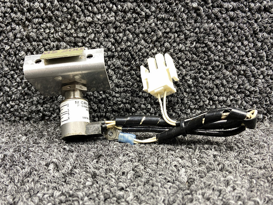 91929 (Alt: 4602CH1-3) Piper PA46R-350T Cargo Door Microswitch w Bracket