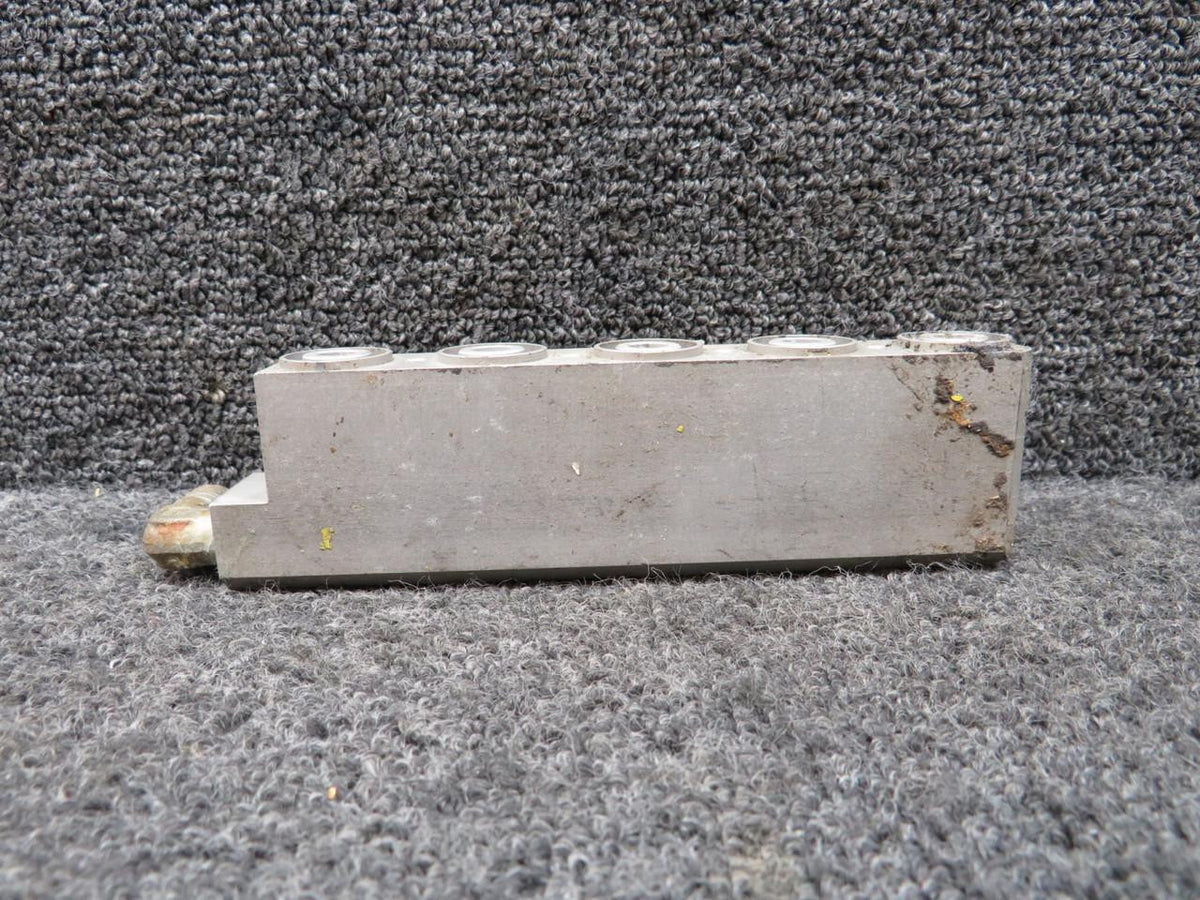 Zep Aero 0800045-9 Zep Aero Cessna 210D Oxygen Outlet Assembly