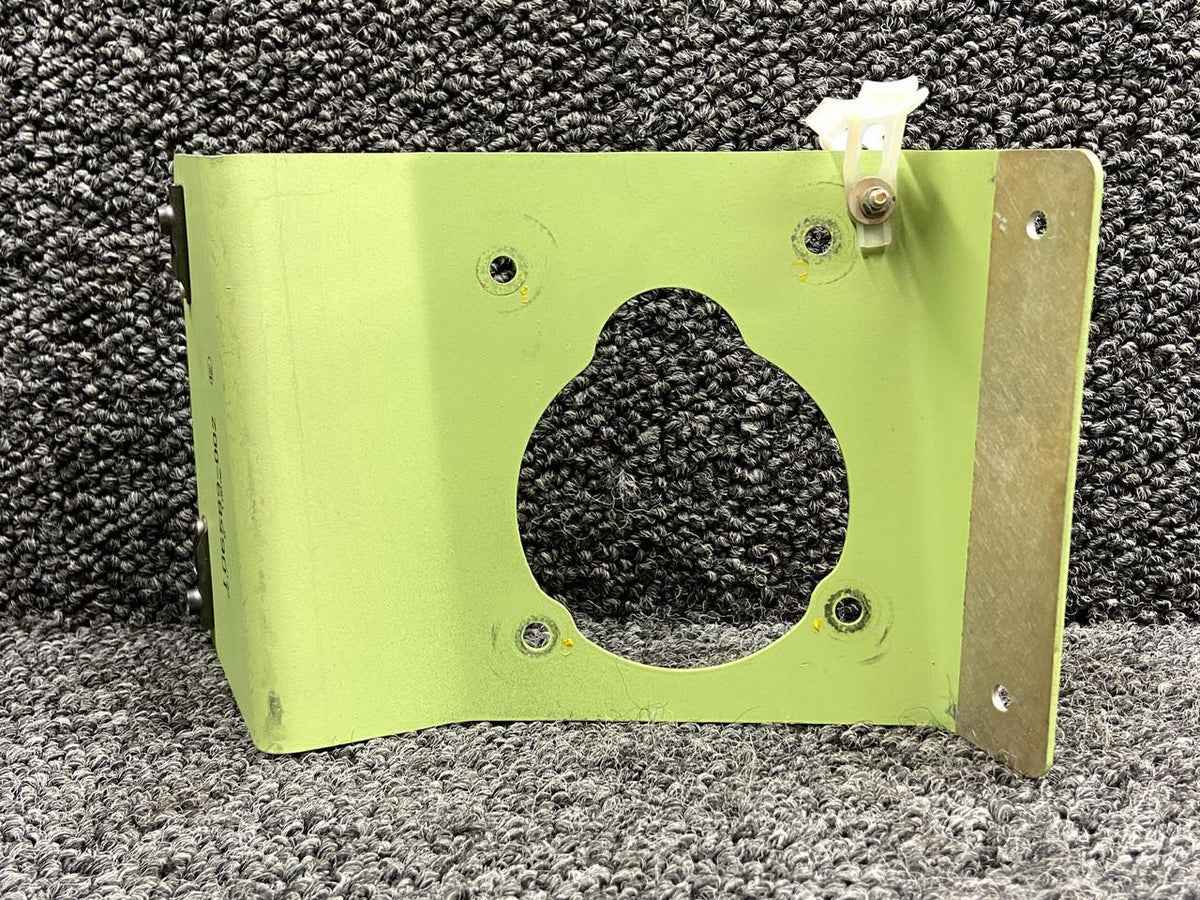 Piper Aircraft Parts 106589-002 Piper PA46R-350T Fuselage Autopilot Mounting Bracket
