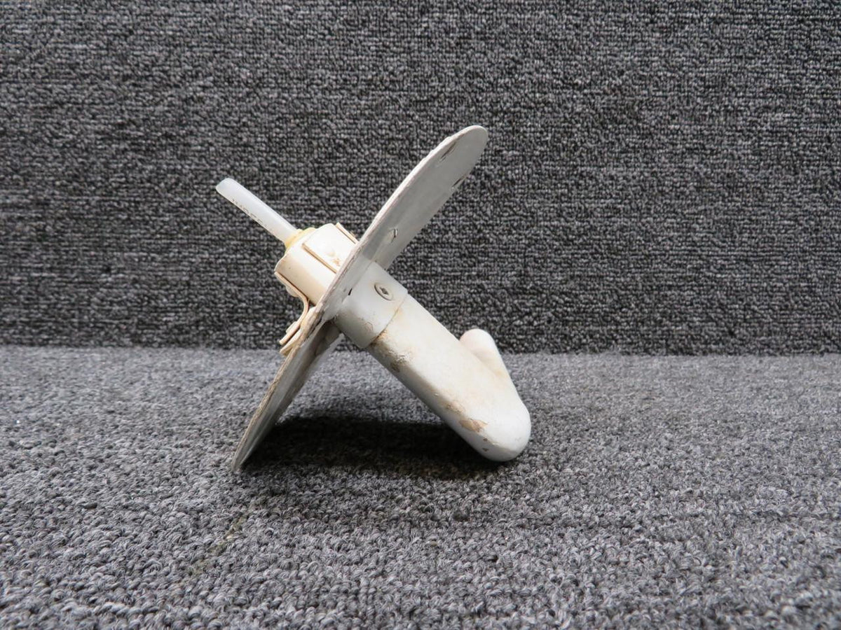 Cessna Aircraft Co 0721105-20AGW Cessna A188B Pitot Tube Assembly (Damaged Mount Plate)