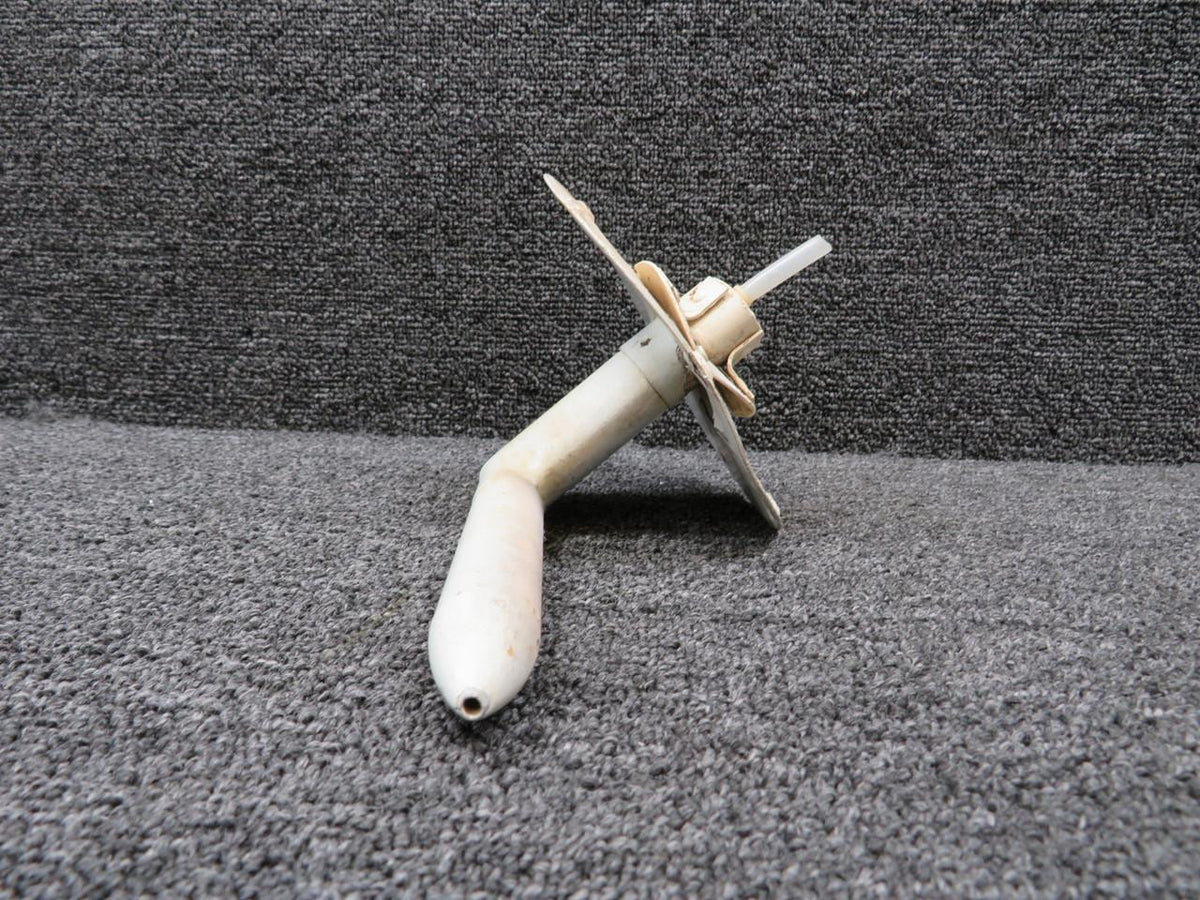 Cessna Aircraft Co 0721105-20AGW Cessna A188B Pitot Tube Assembly (Damaged Mount Plate)