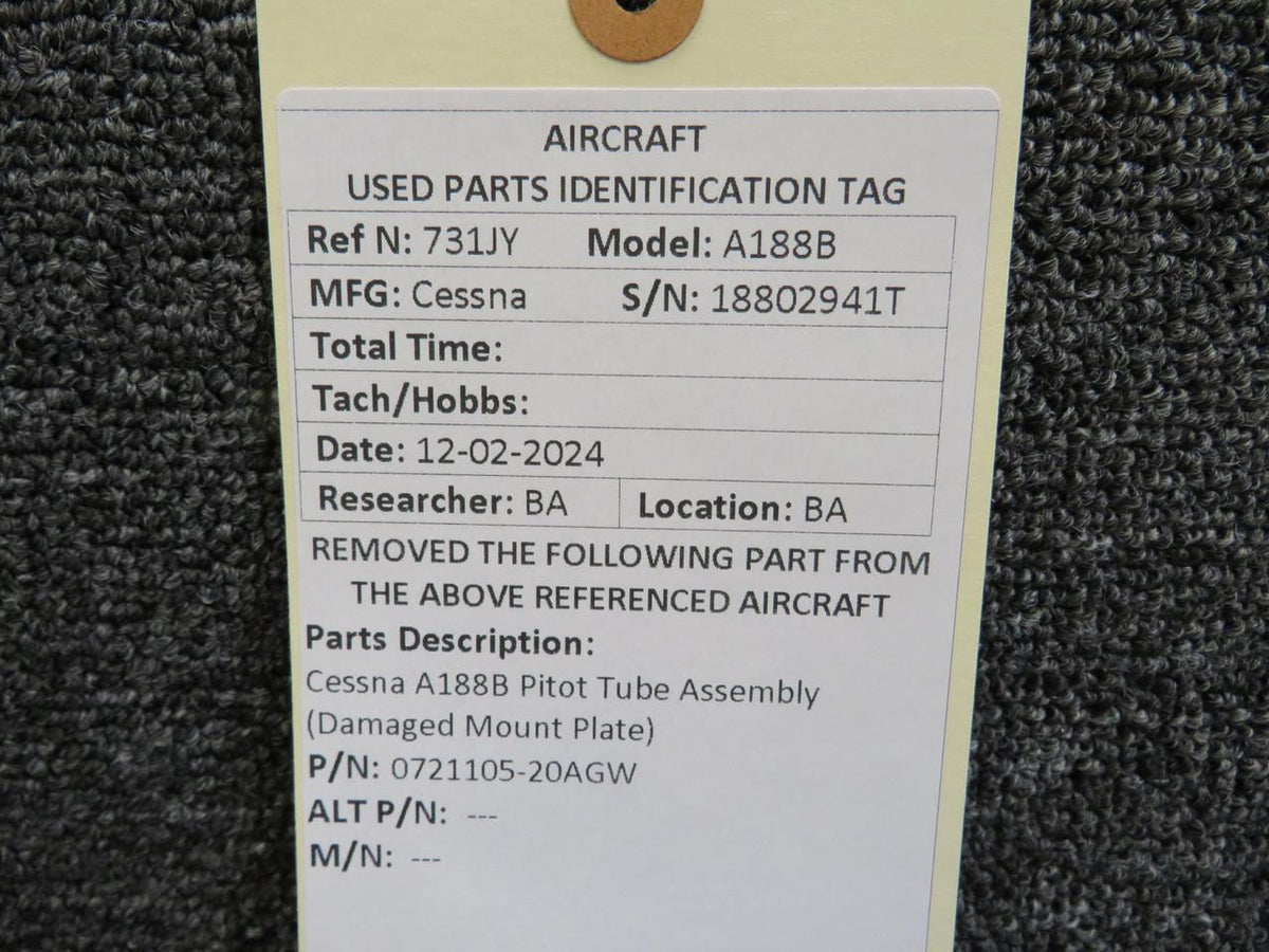 Cessna Aircraft Co 0721105-20AGW Cessna A188B Pitot Tube Assembly (Damaged Mount Plate)