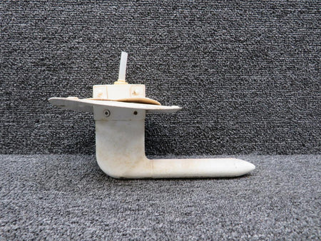 Cessna Aircraft Co 0721105-20AGW Cessna A188B Pitot Tube Assembly (Damaged Mount Plate)
