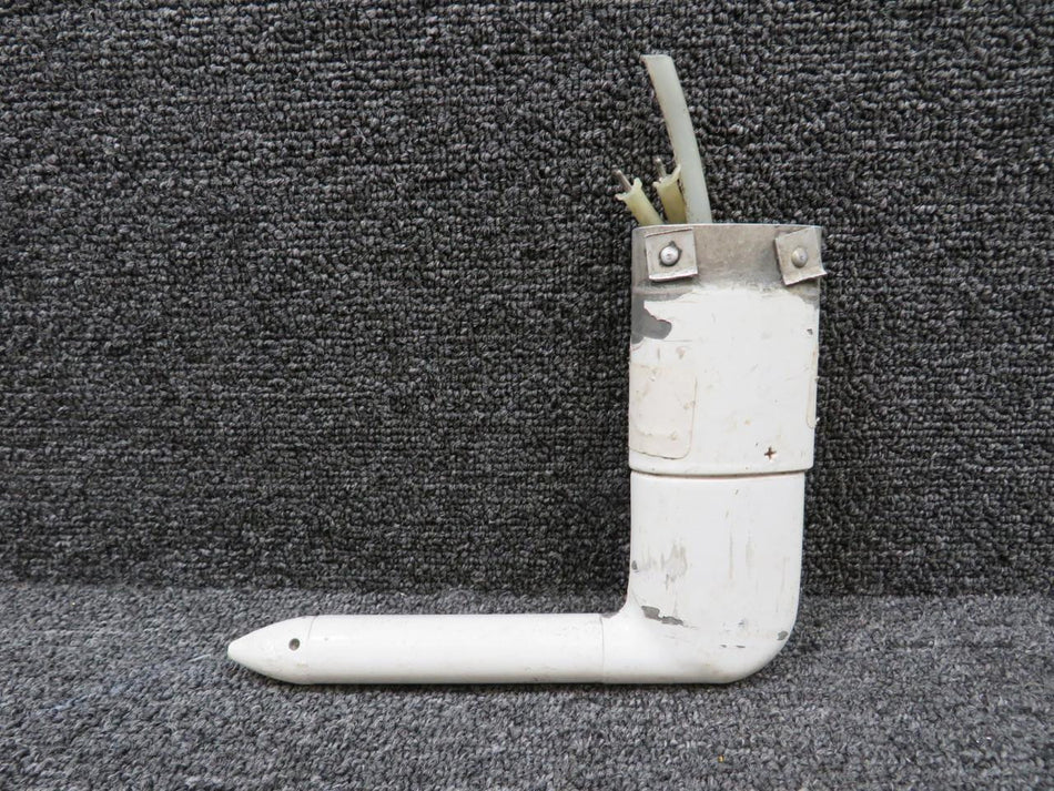 Cessna Aircraft Co 0721105-11 Cessna 177RG Heated Pitot Tube Assembly (Worn) (Volts: 12)