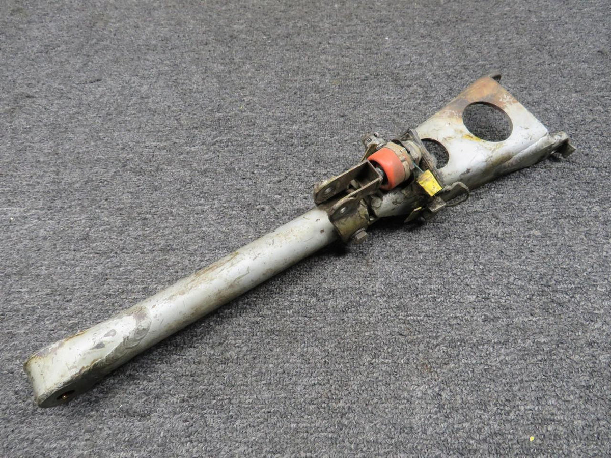 Piper Aircraft Parts 19059-000 Piper PA23-160 Main Landing Gear Drag Assembly with Switch (Worn)