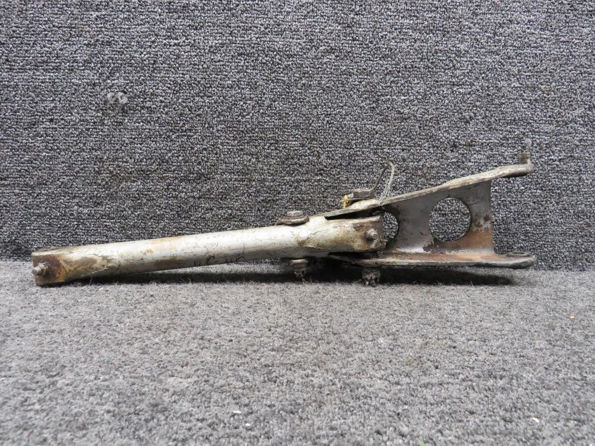 Piper Aircraft Parts 19059-000 Piper PA23-160 Main Landing Gear Drag Assembly with Switch (Worn)