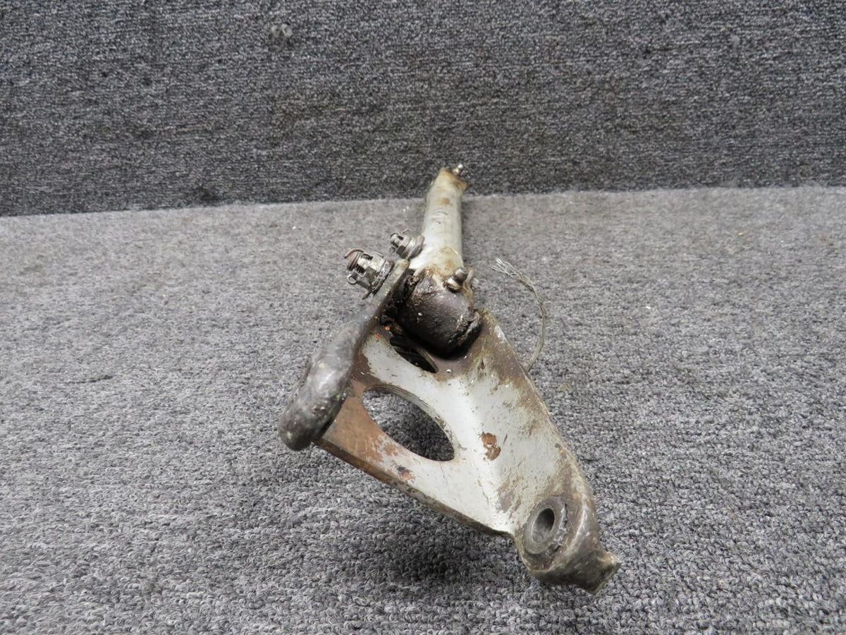 Piper Aircraft Parts 19059-000 Piper PA23-160 Main Landing Gear Drag Assembly with Switch (Worn)
