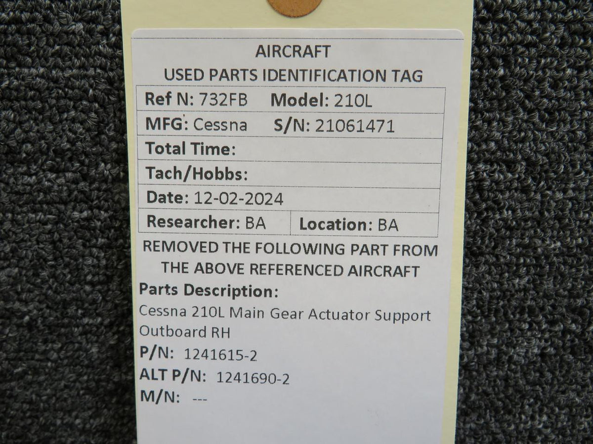 Cessna Aircraft Parts 1241615-2 (Use: 1241690-2) Cessna 210L Main Gear Actuator Support Outboard RH