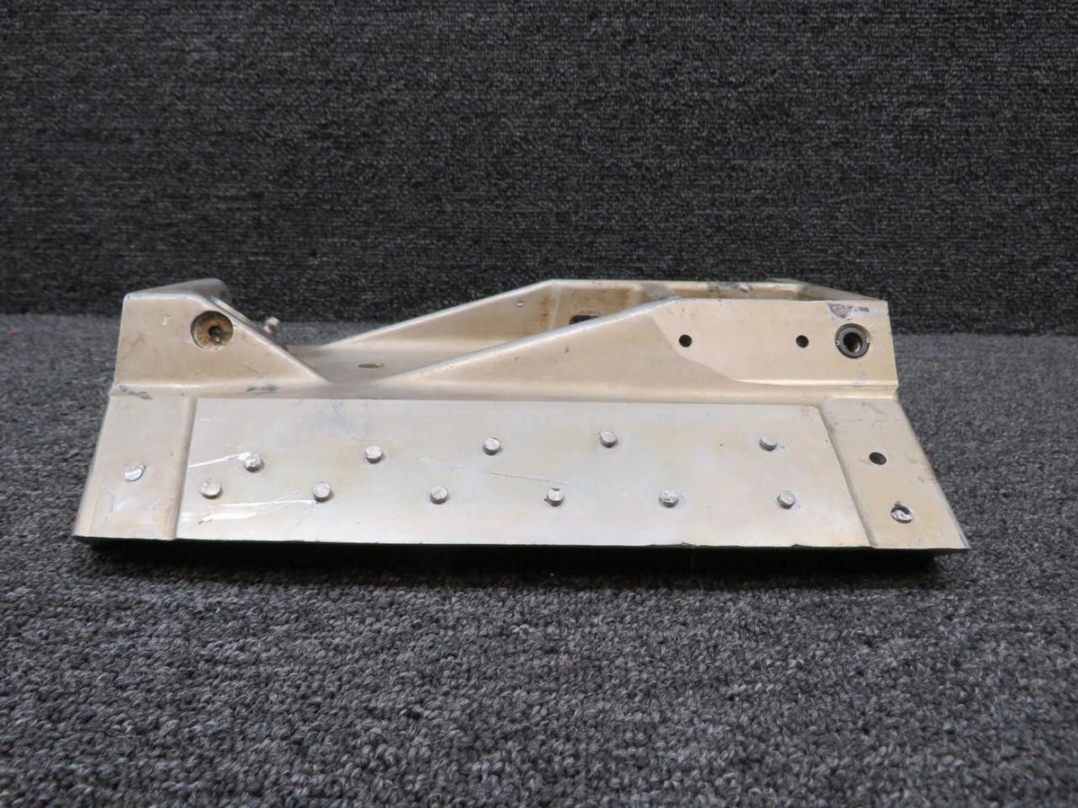 Cessna Aircraft Parts 1241615-2 (Use: 1241690-2) Cessna 210L Main Gear Actuator Support Outboard RH