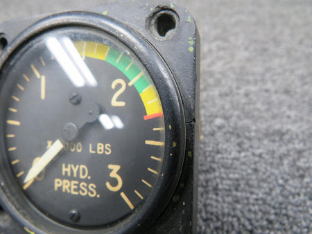 Swearingen 27-81007-3 Swearingen Hydraulic Pressure Indicator (Worn Mount)