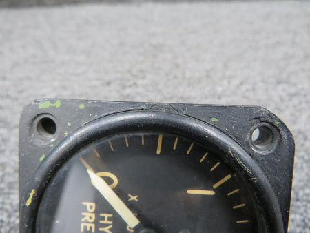 Swearingen 27-81007-3 Swearingen Hydraulic Pressure Indicator (Worn Mount)