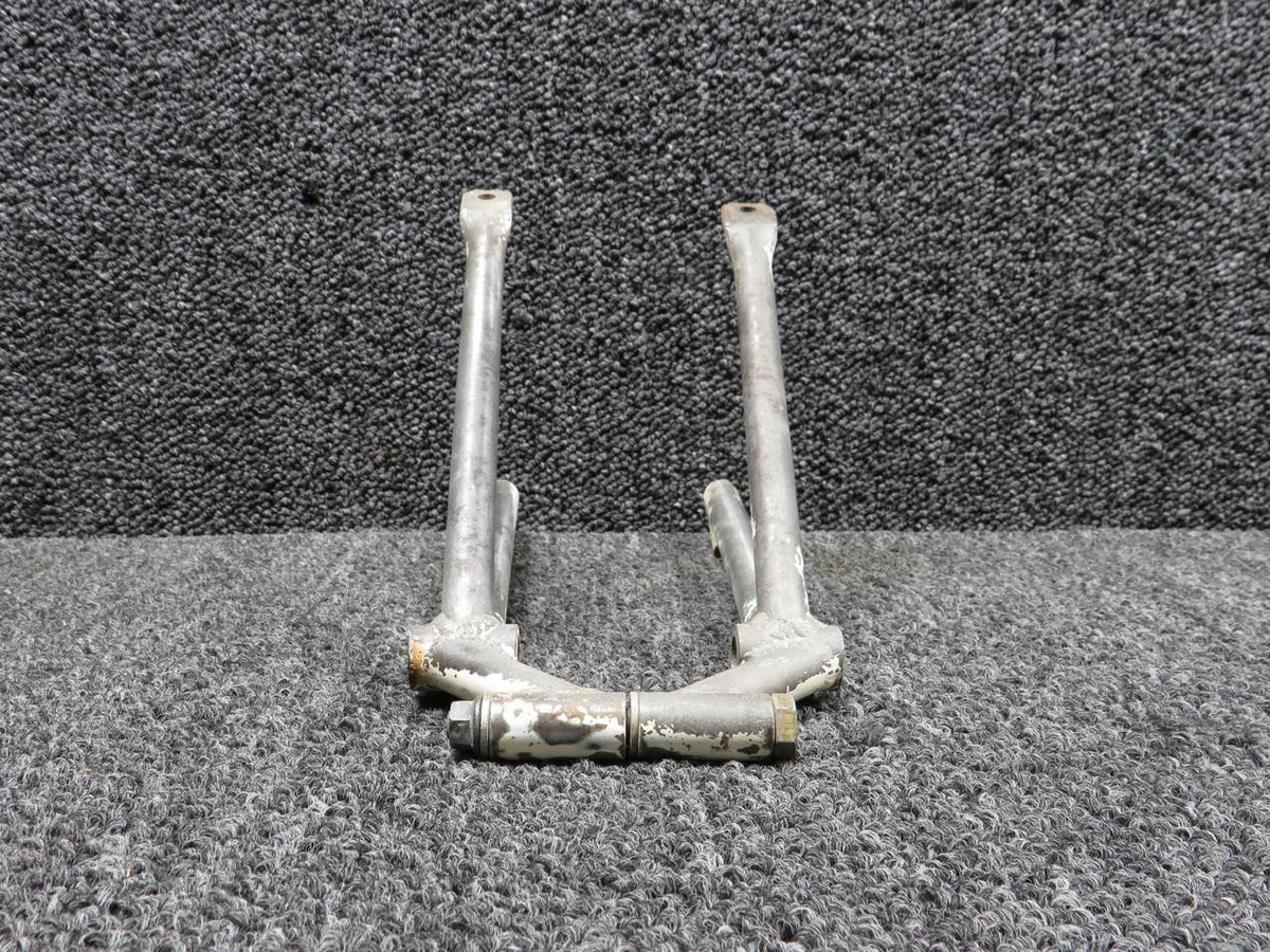 Cessna Aircraft Parts 2041014-1, 2041014-2 Cessna C-177RG Main Landing Gear Actuator Support