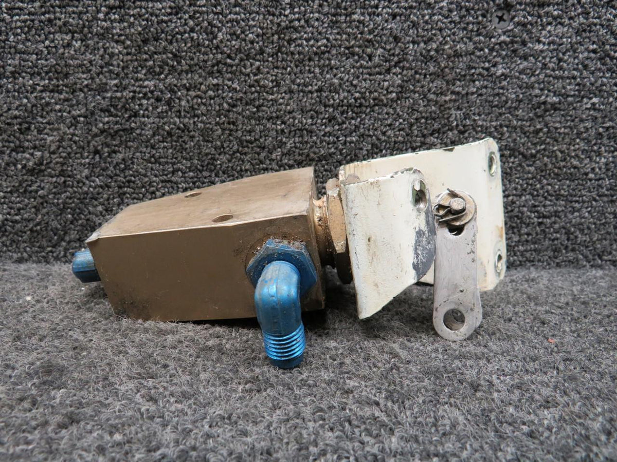 Cessna Aircraft Parts 2041057-1 Cessna 177RG Main Gear Uplock Actuator Assembly (Worn Bracket)
